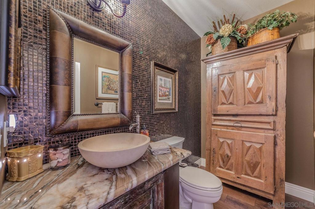 10551 Laurel Path