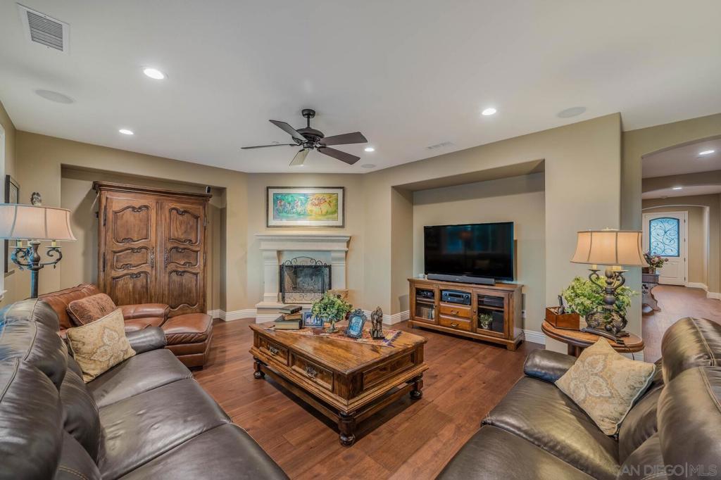 10551 Laurel Path