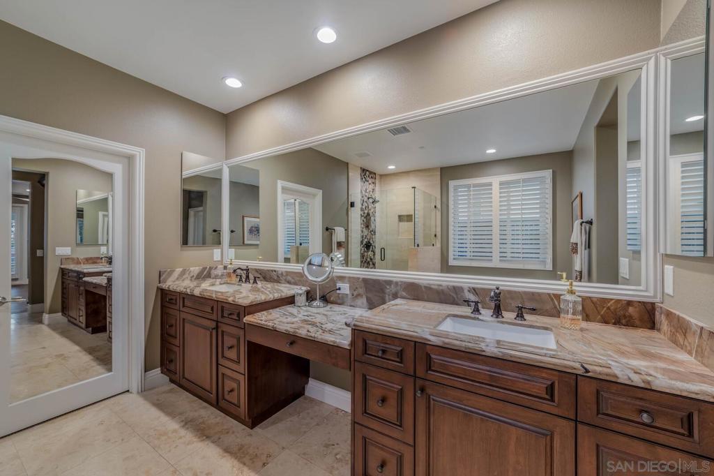 10551 Laurel Path