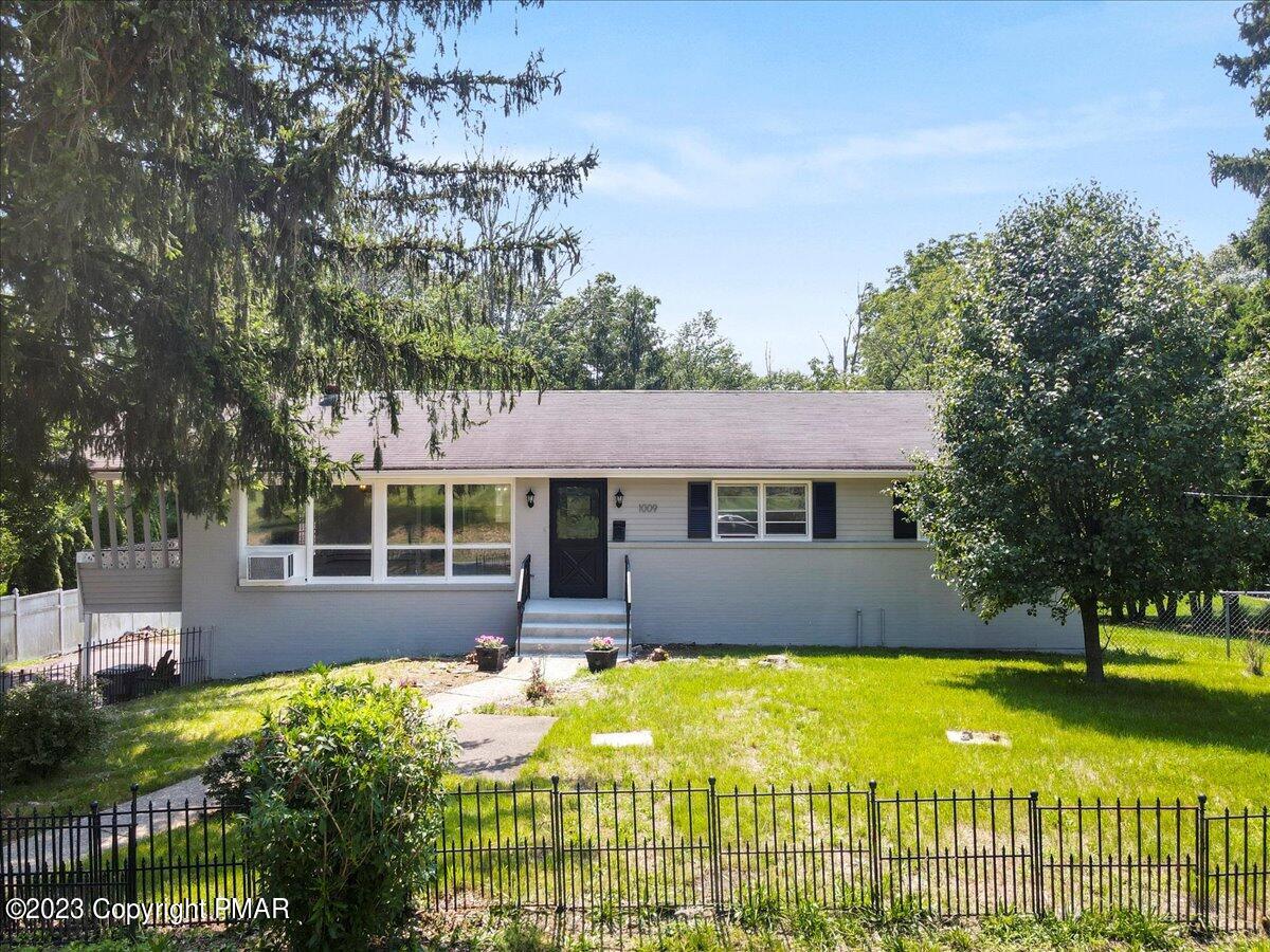 1009 Lindbergh Avenue
