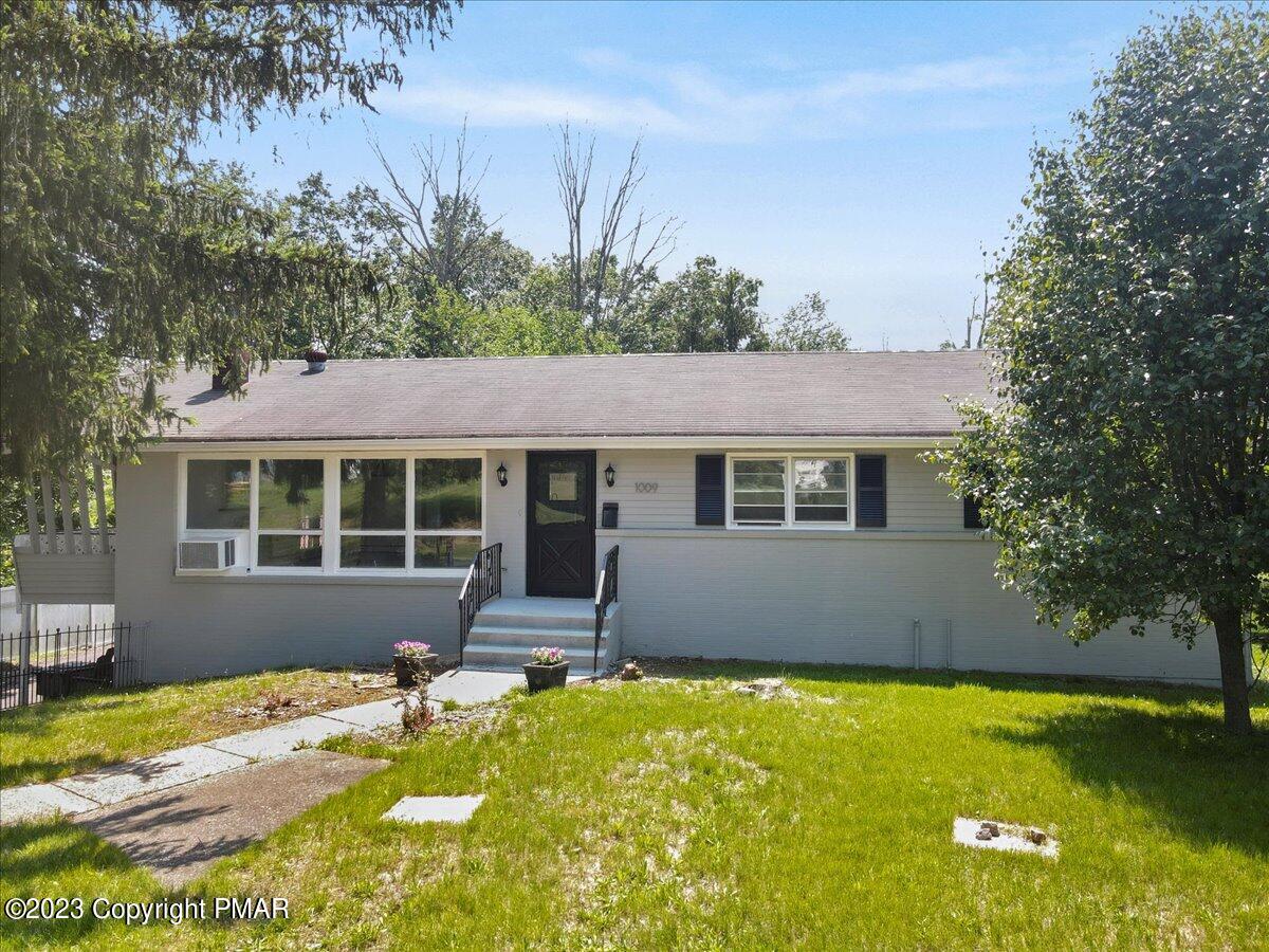 1009 Lindbergh Avenue