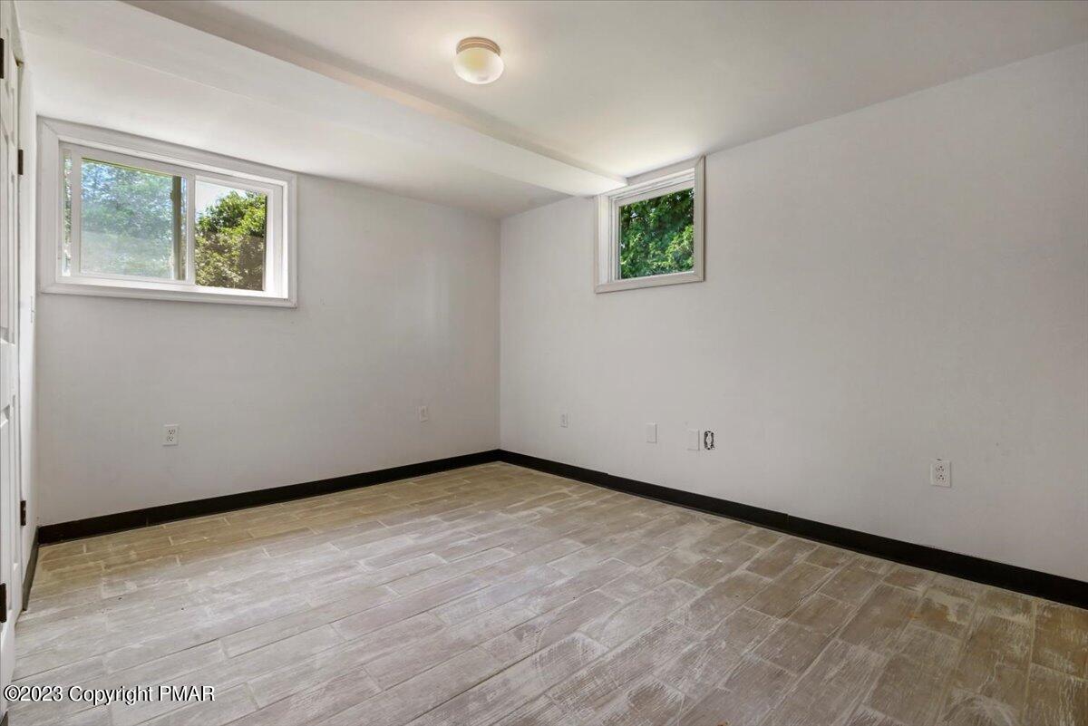 1009 Lindbergh Avenue