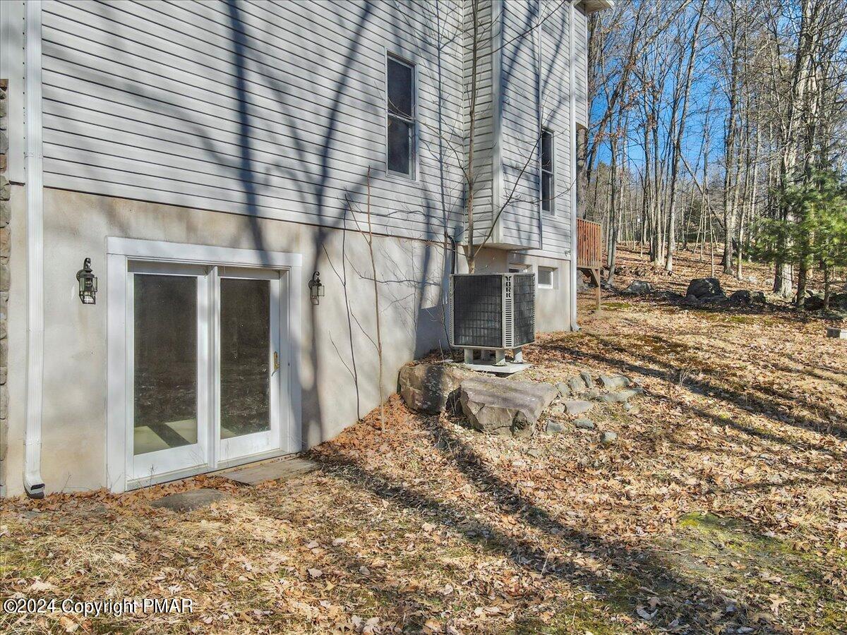 208 Evergreen Court