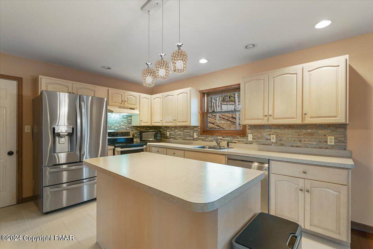 208 Evergreen Court