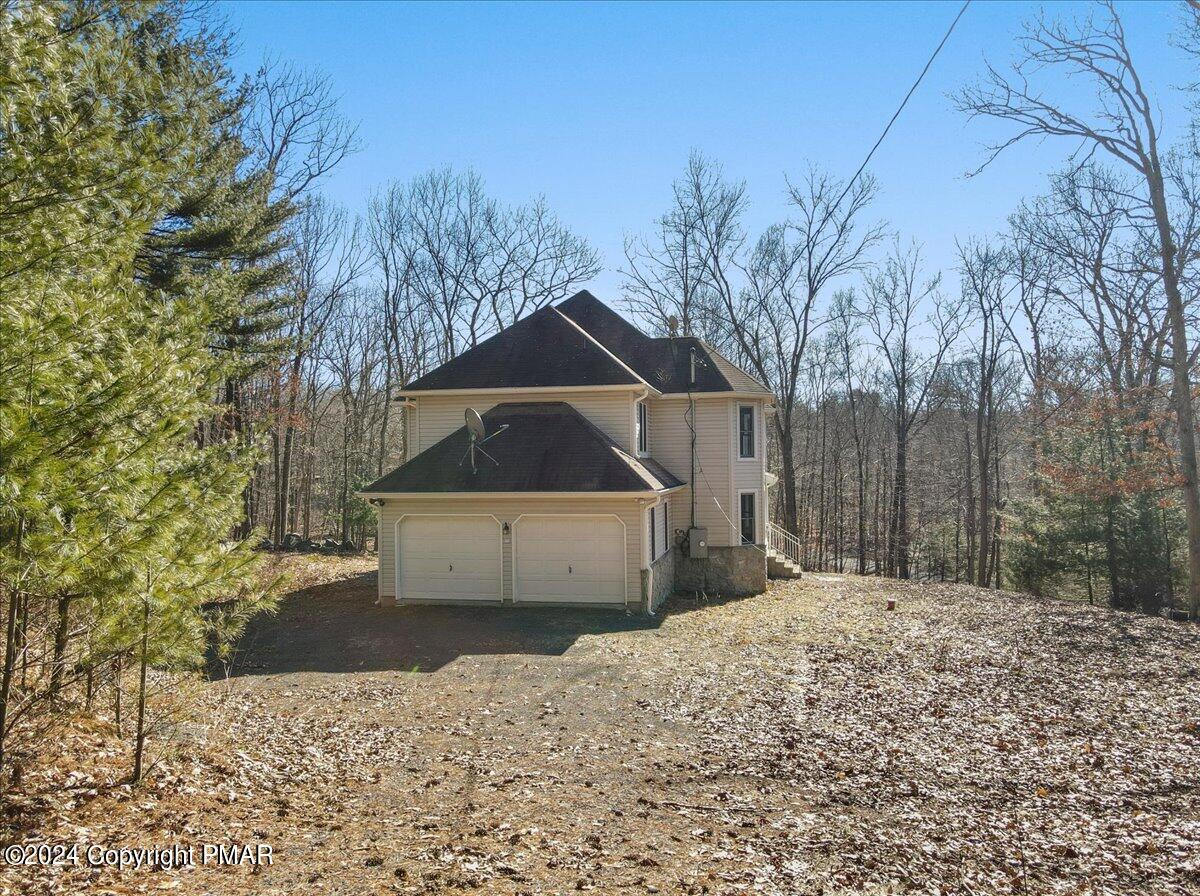 208 Evergreen Court