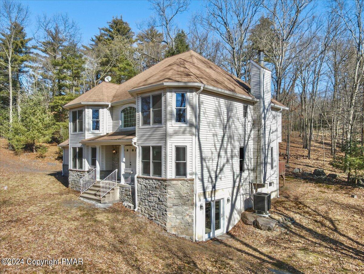 208 Evergreen Court