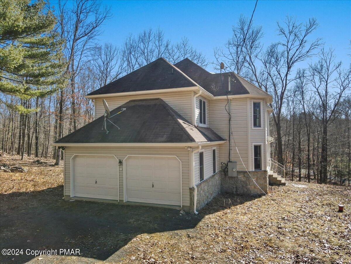 208 Evergreen Court