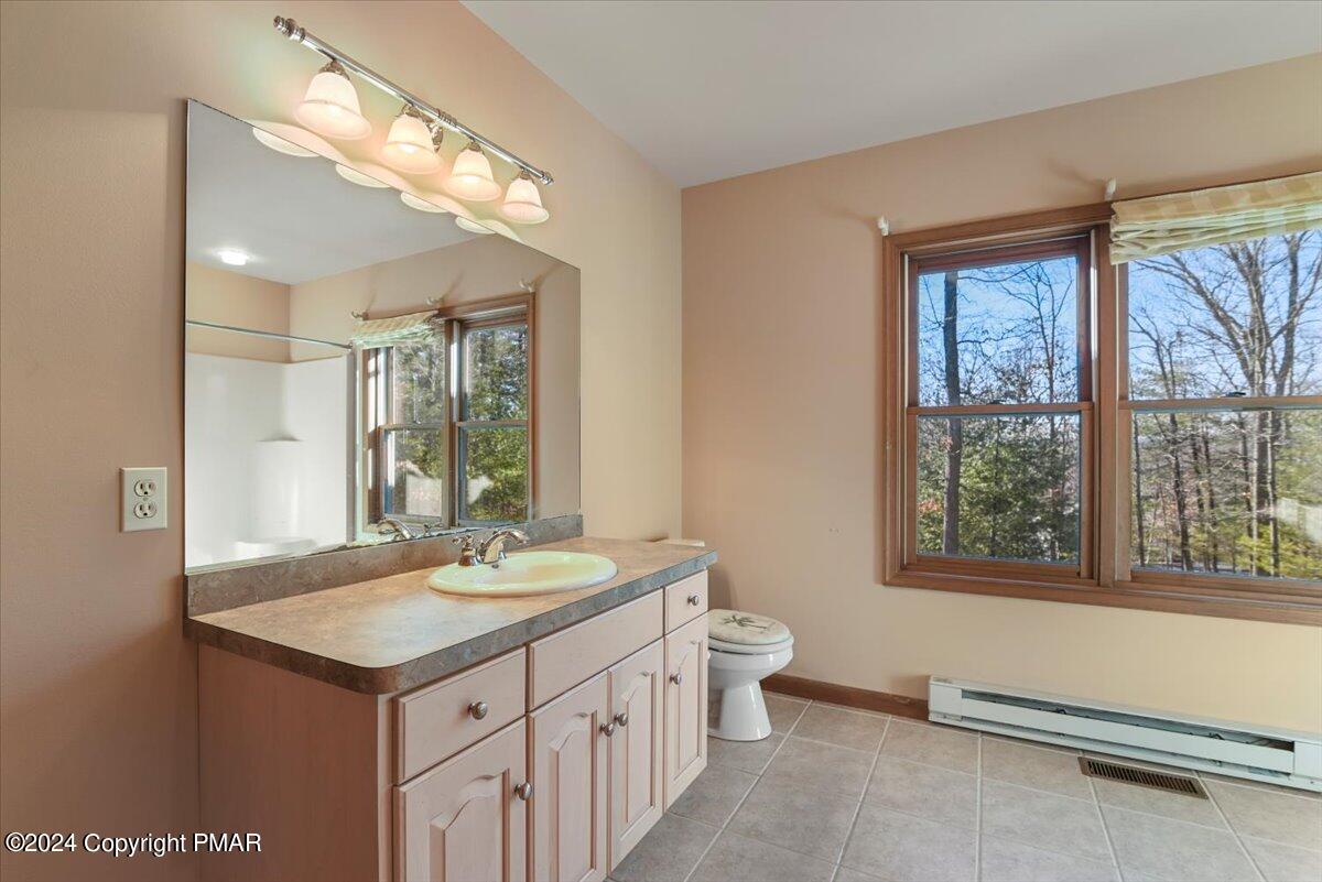 208 Evergreen Court