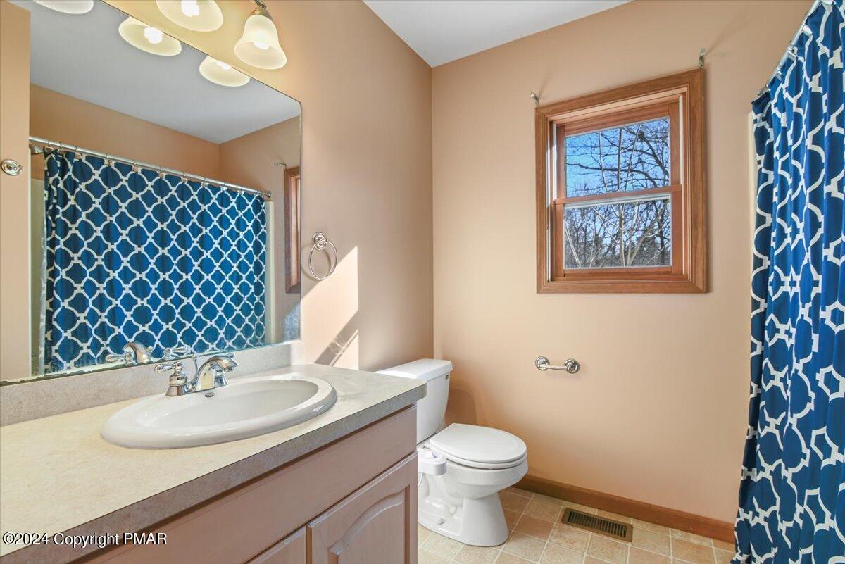 208 Evergreen Court