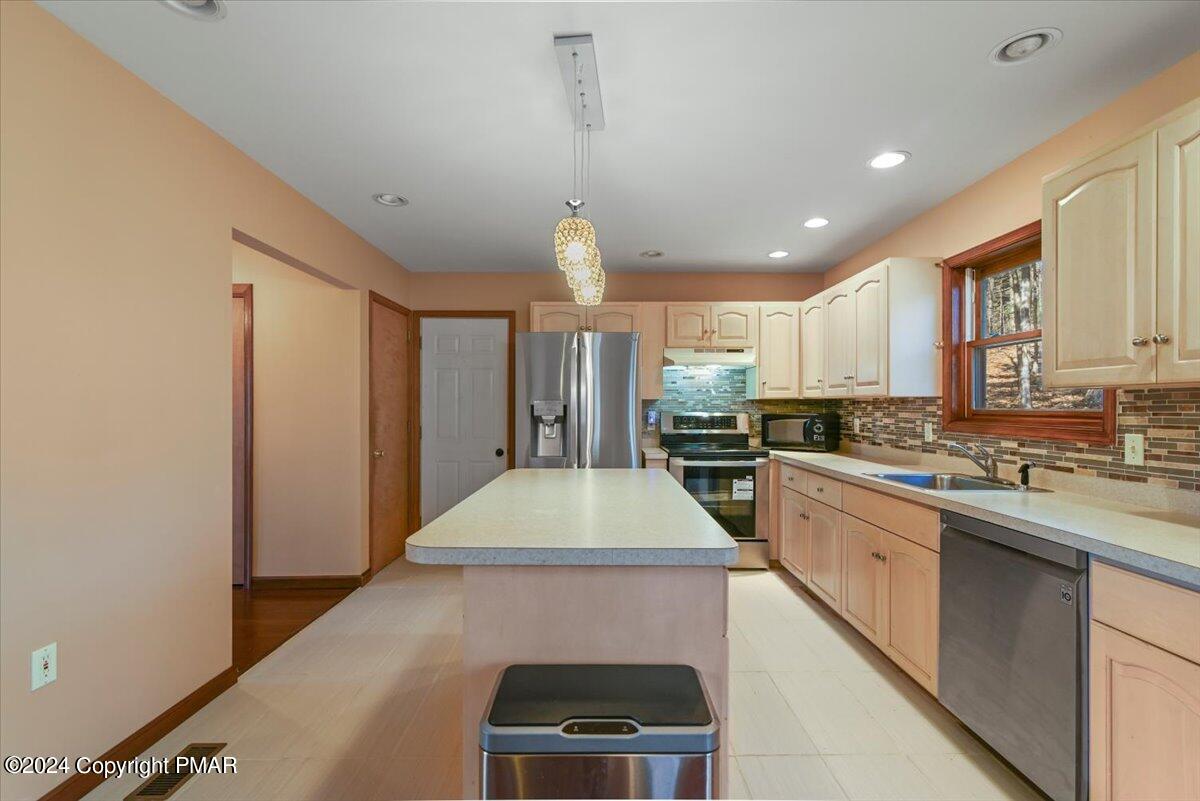 208 Evergreen Court
