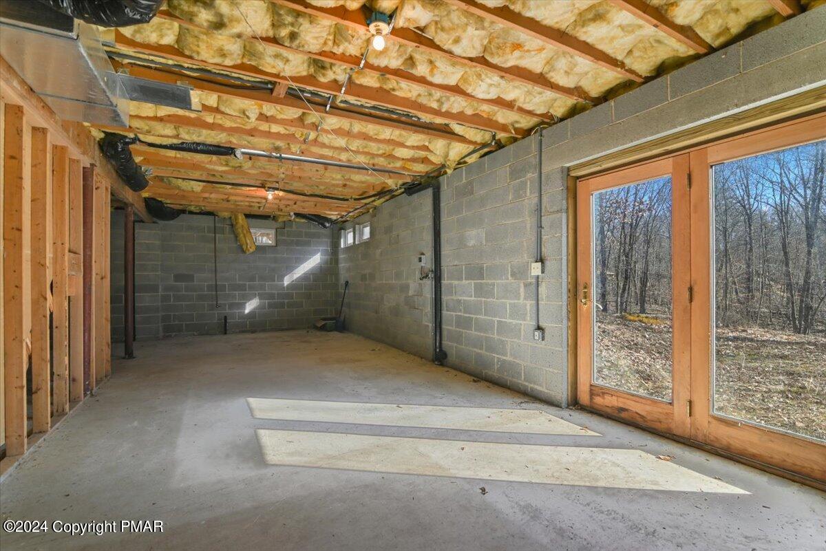 208 Evergreen Court