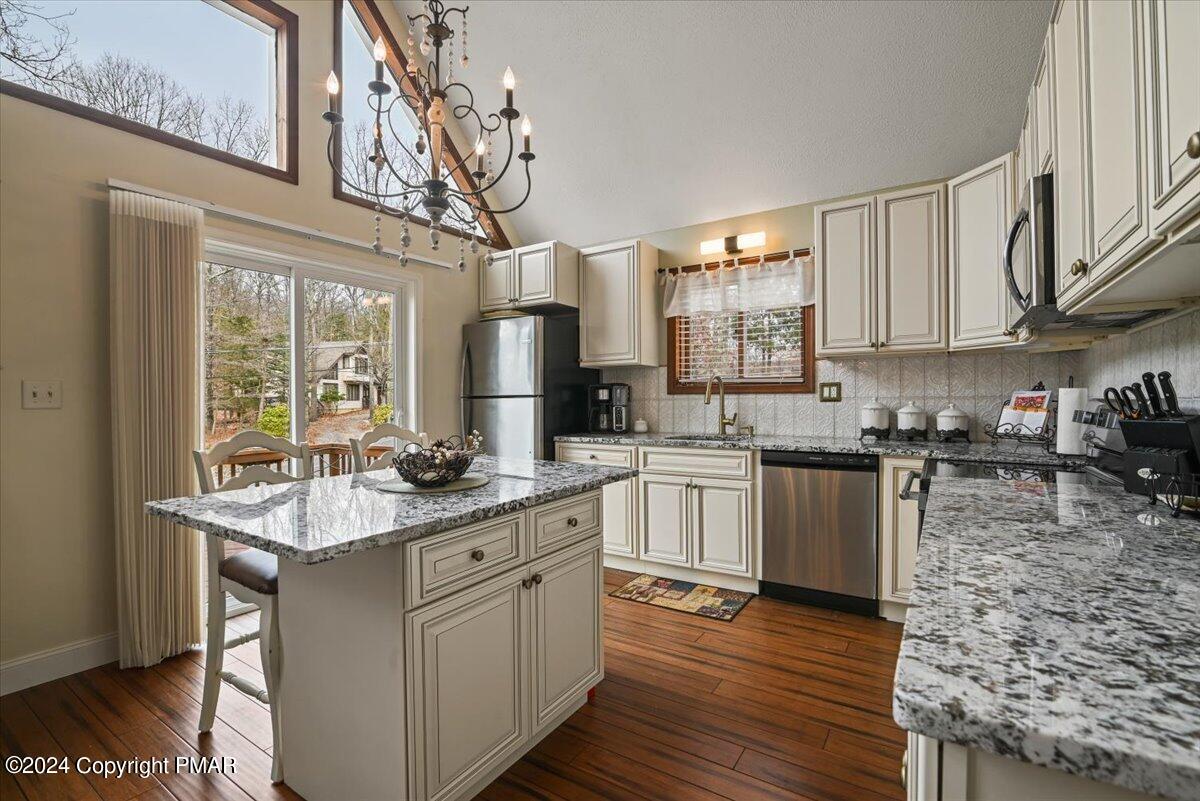 5265 E Woodbridge Drive