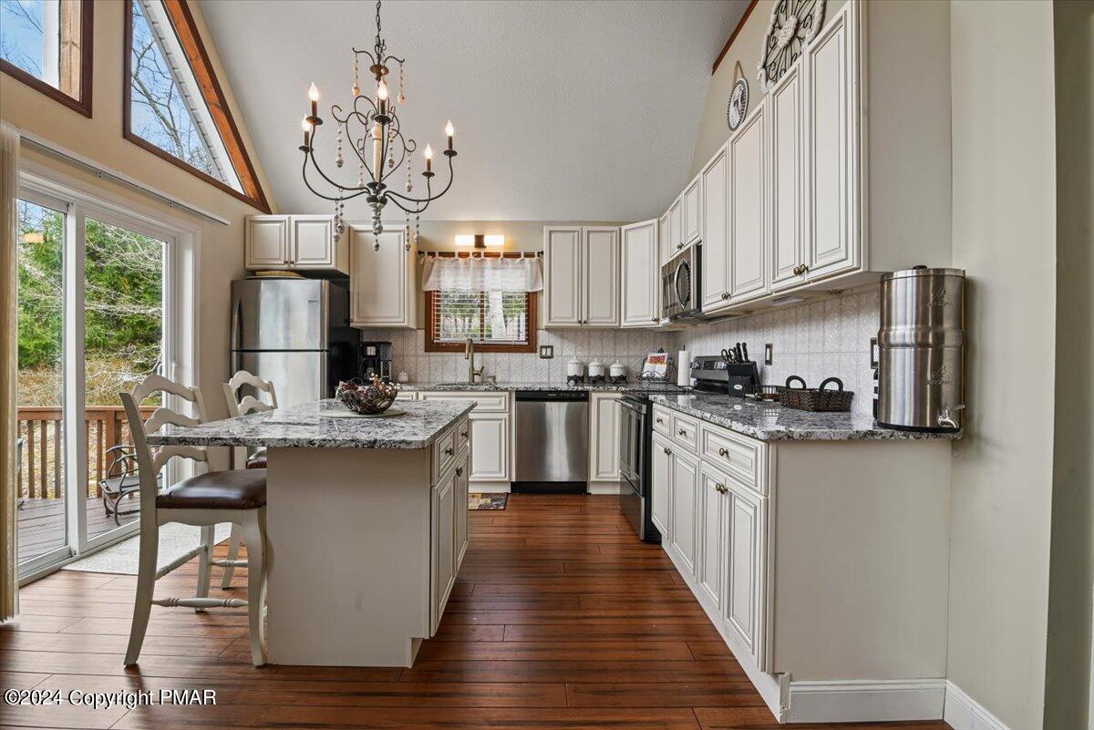 5265 E Woodbridge Drive
