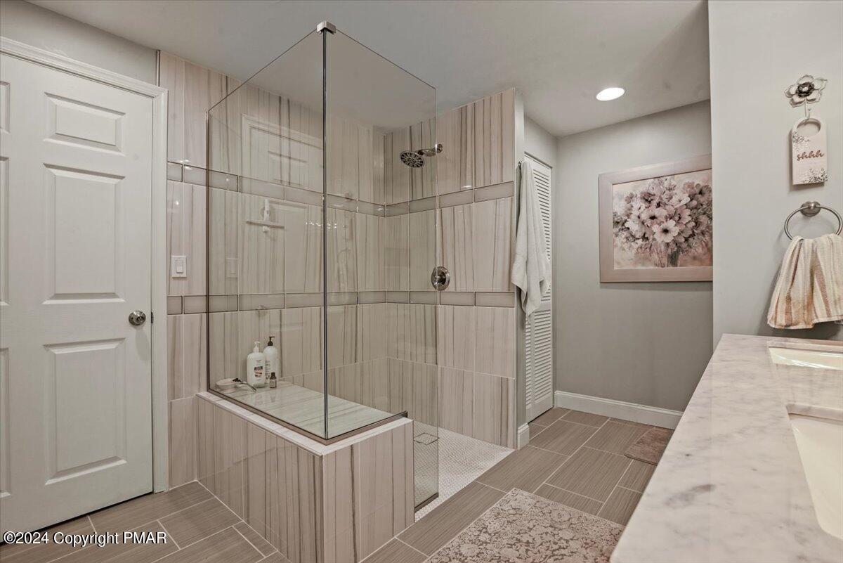 5265 E Woodbridge Drive