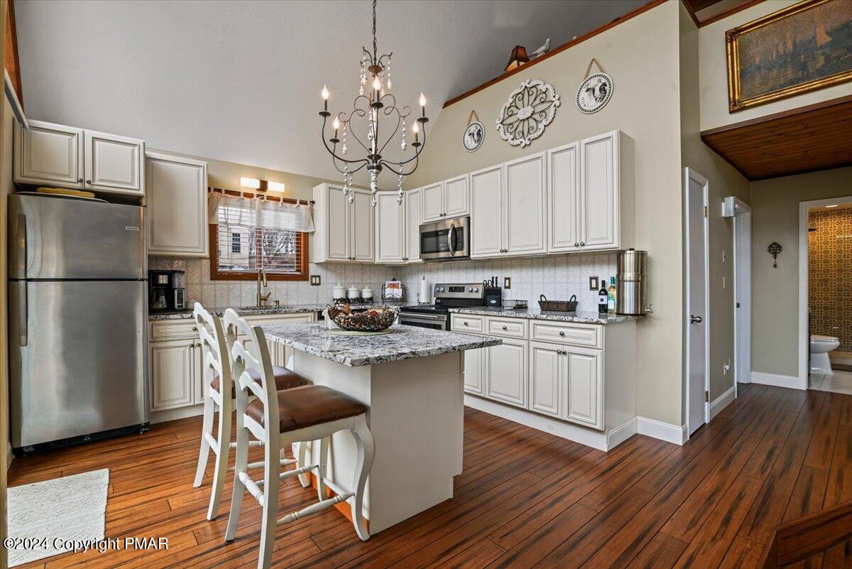 5265 E Woodbridge Drive