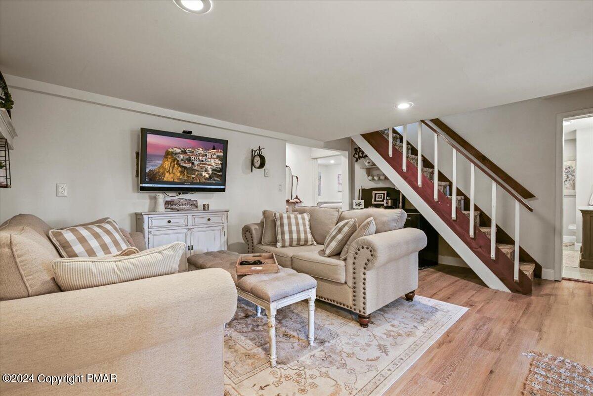 5265 E Woodbridge Drive