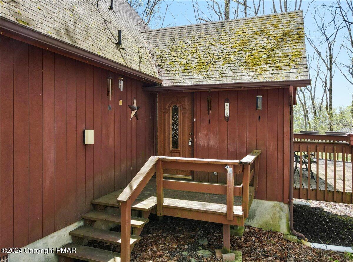 5172 E Woodbridge Drive