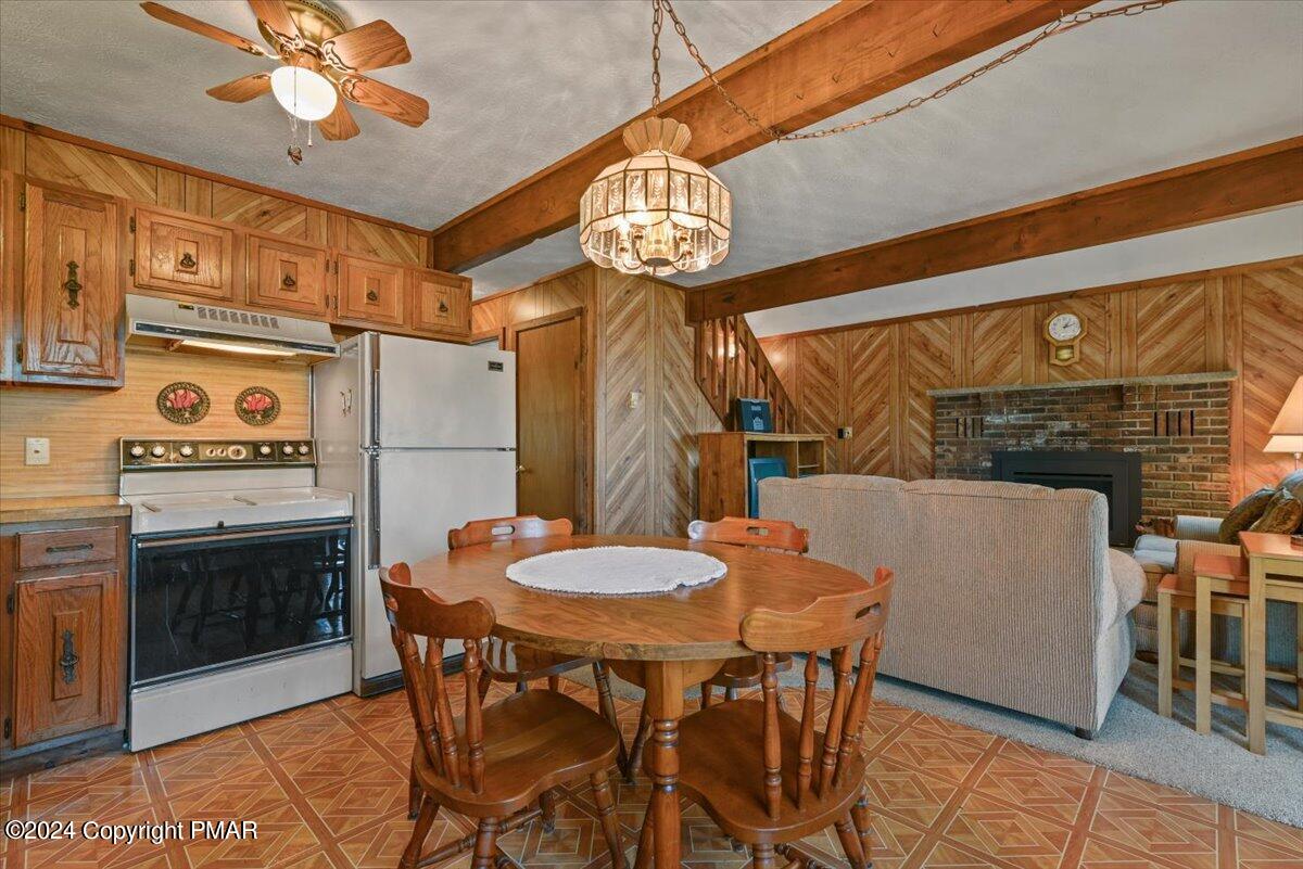 5172 E Woodbridge Drive