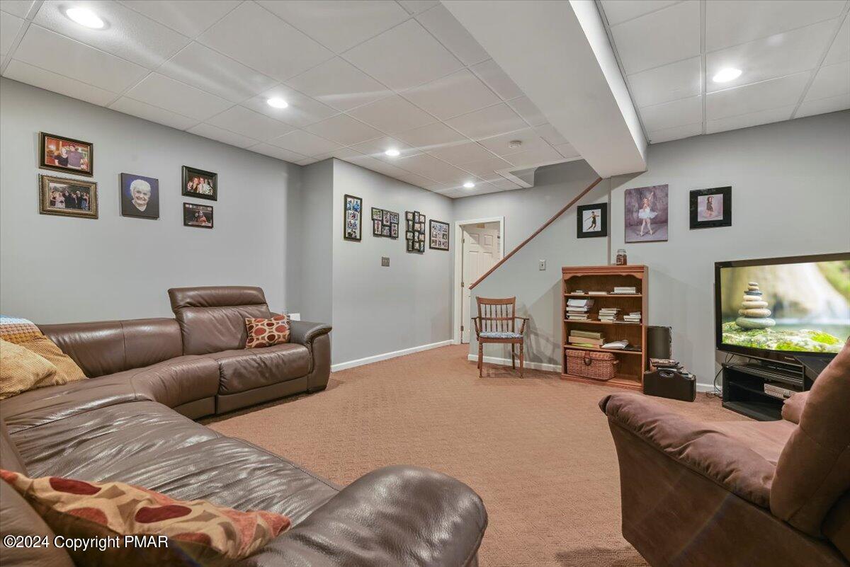 4133 Crest View Drive