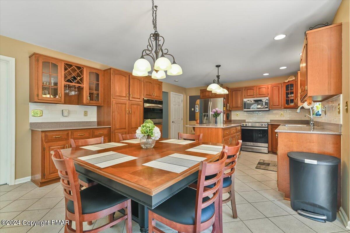 4133 Crest View Drive