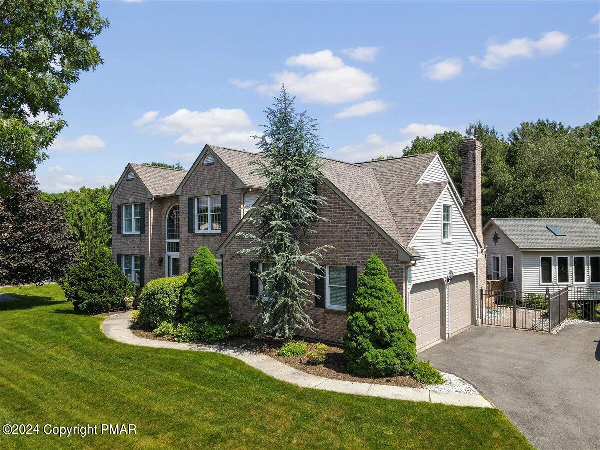 4133 Crest View Drive