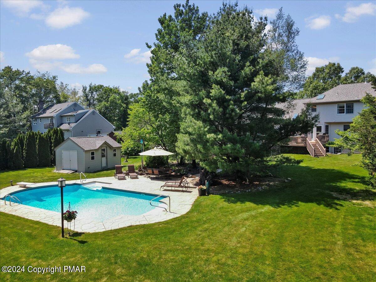 4133 Crest View Drive