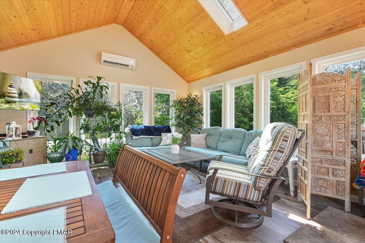 4133 Crest View Drive