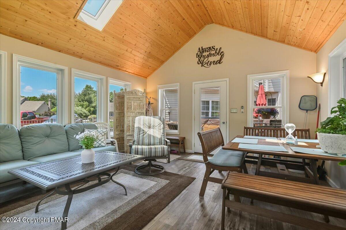 4133 Crest View Drive