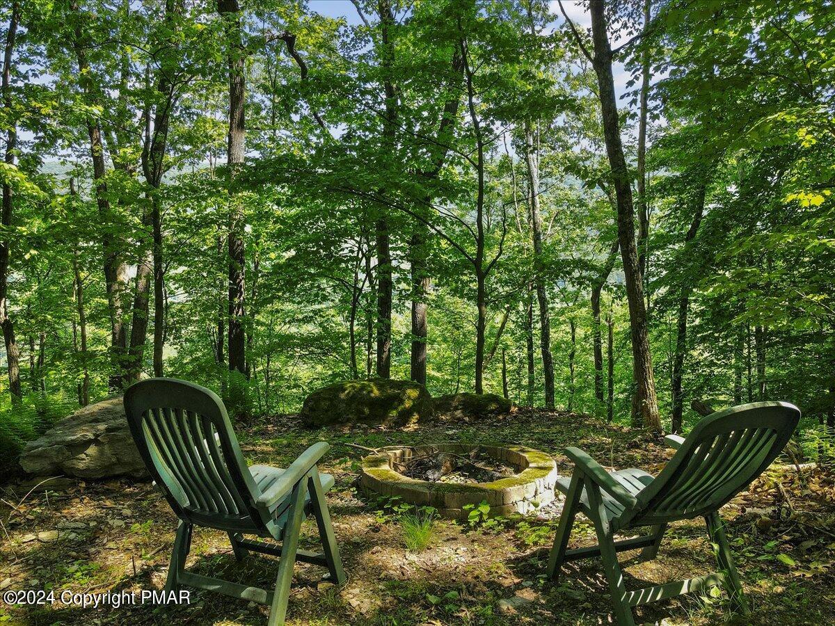 4133 Crest View Drive