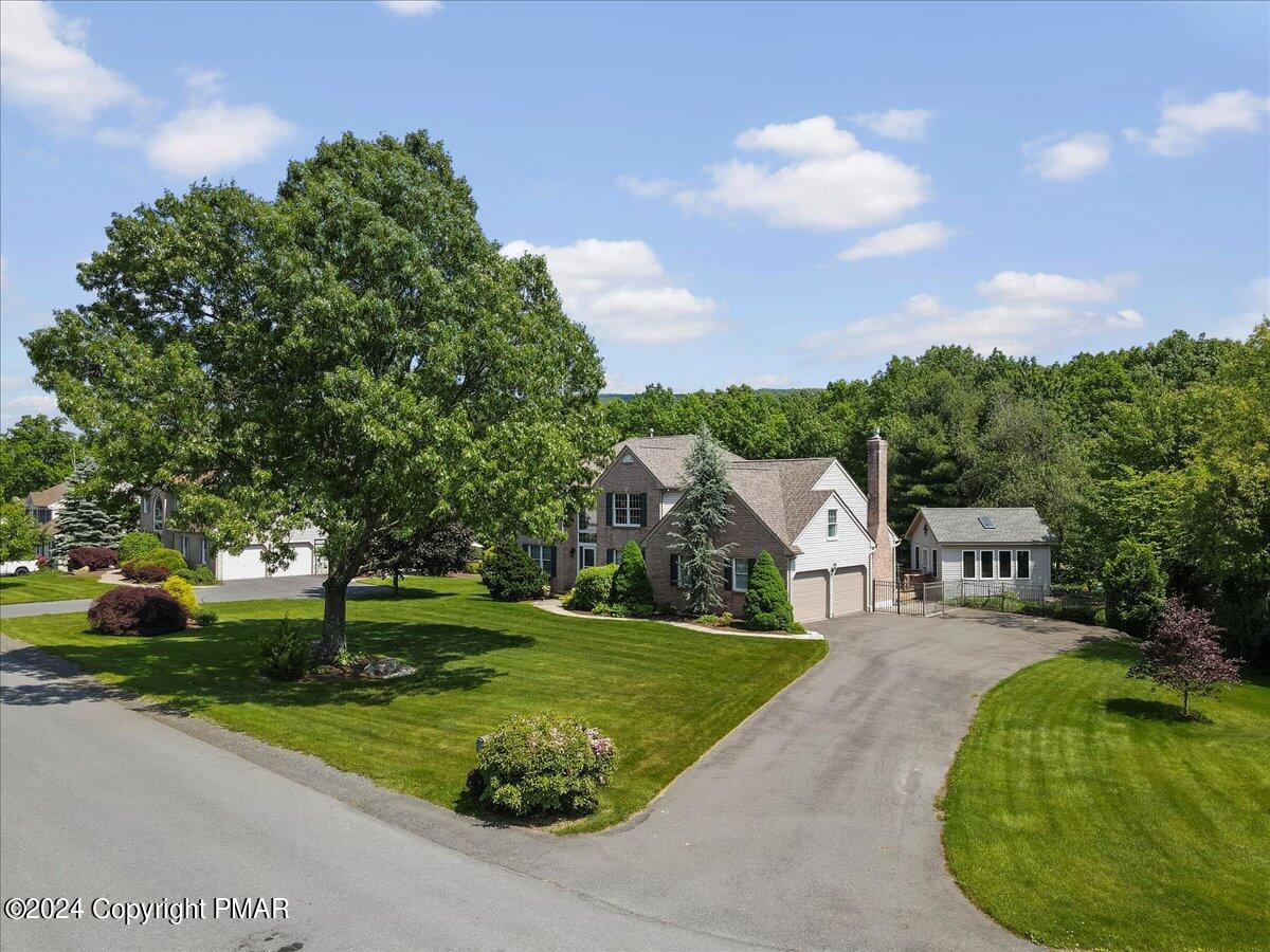 4133 Crest View Drive