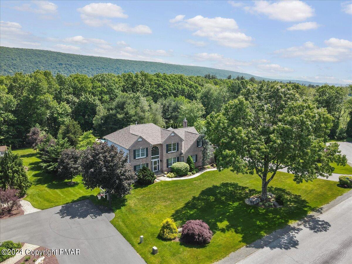 4133 Crest View Drive