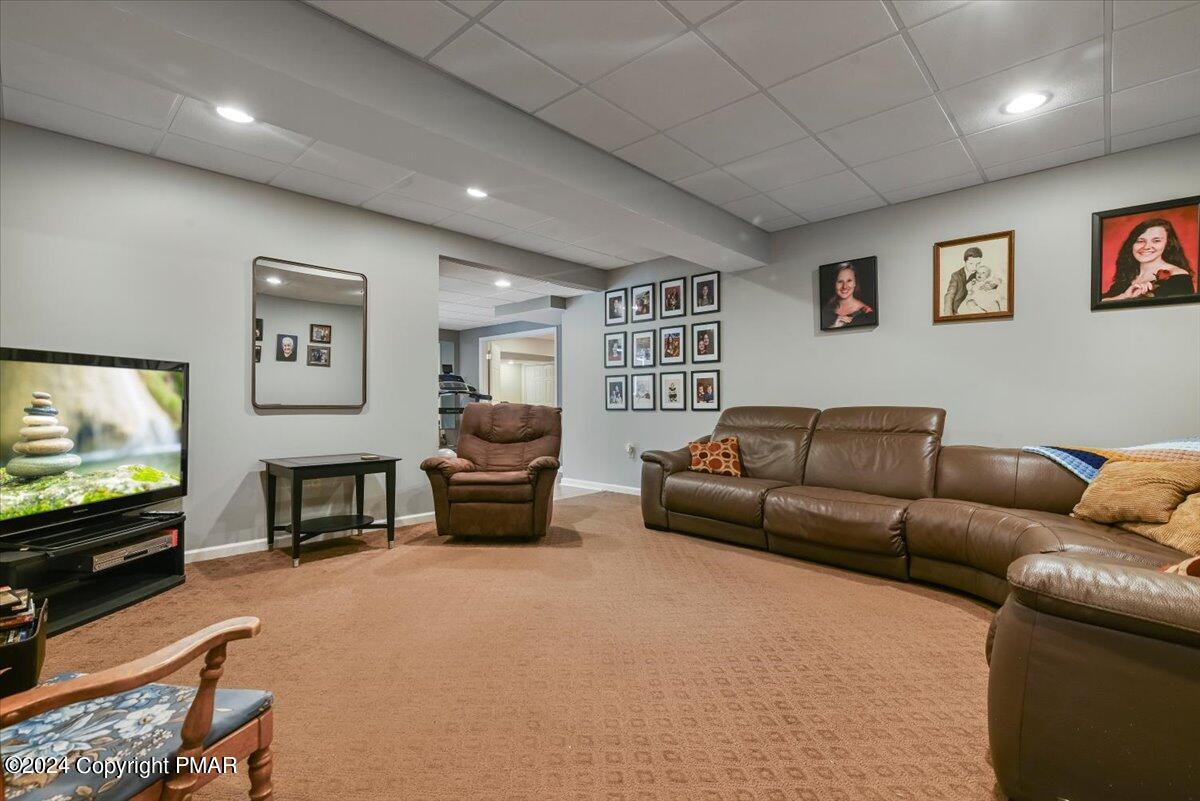 4133 Crest View Drive