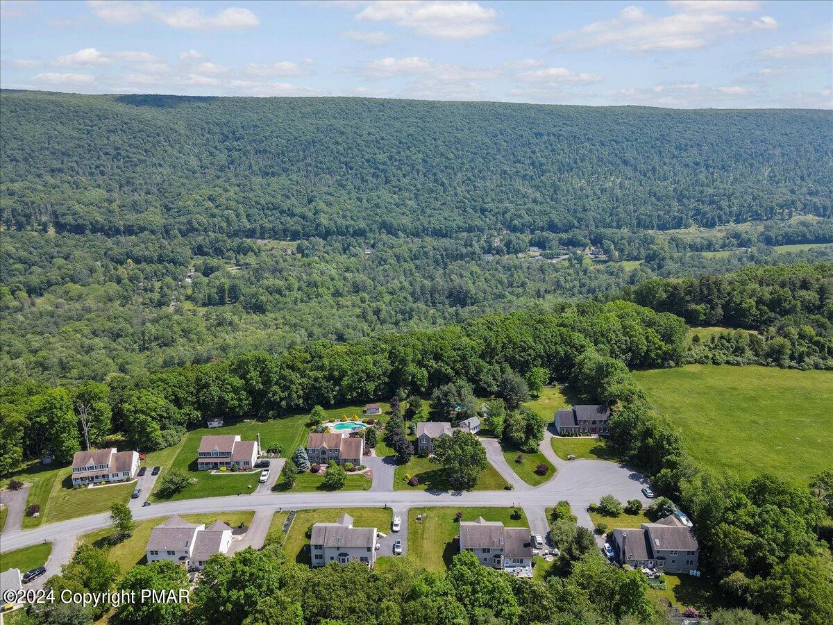 4133 Crest View Drive