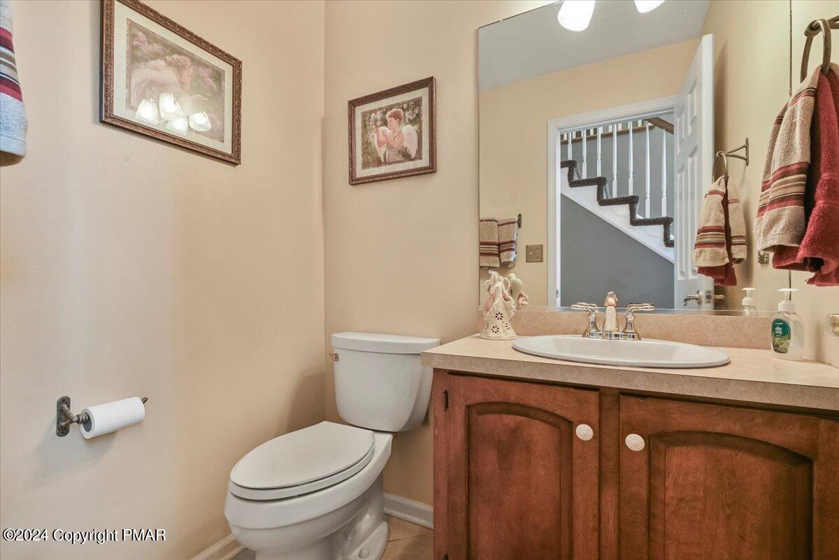 4133 Crest View Drive