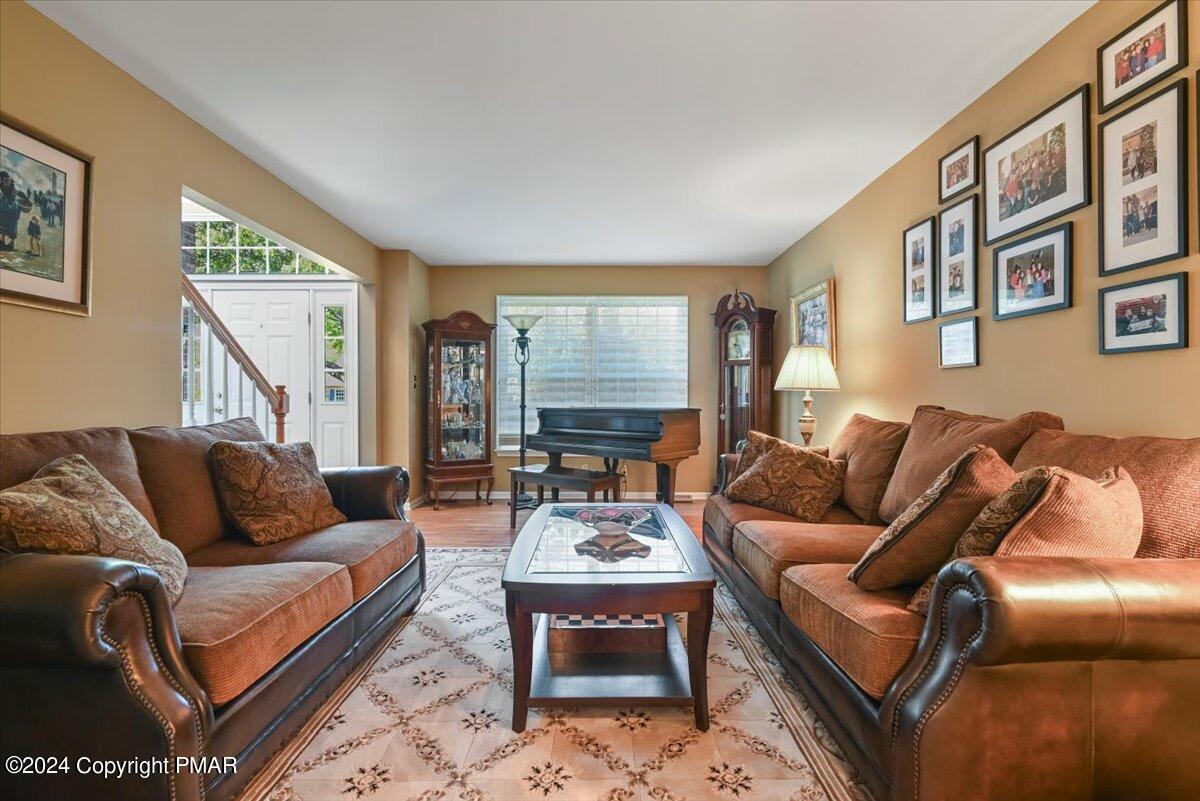 4133 Crest View Drive