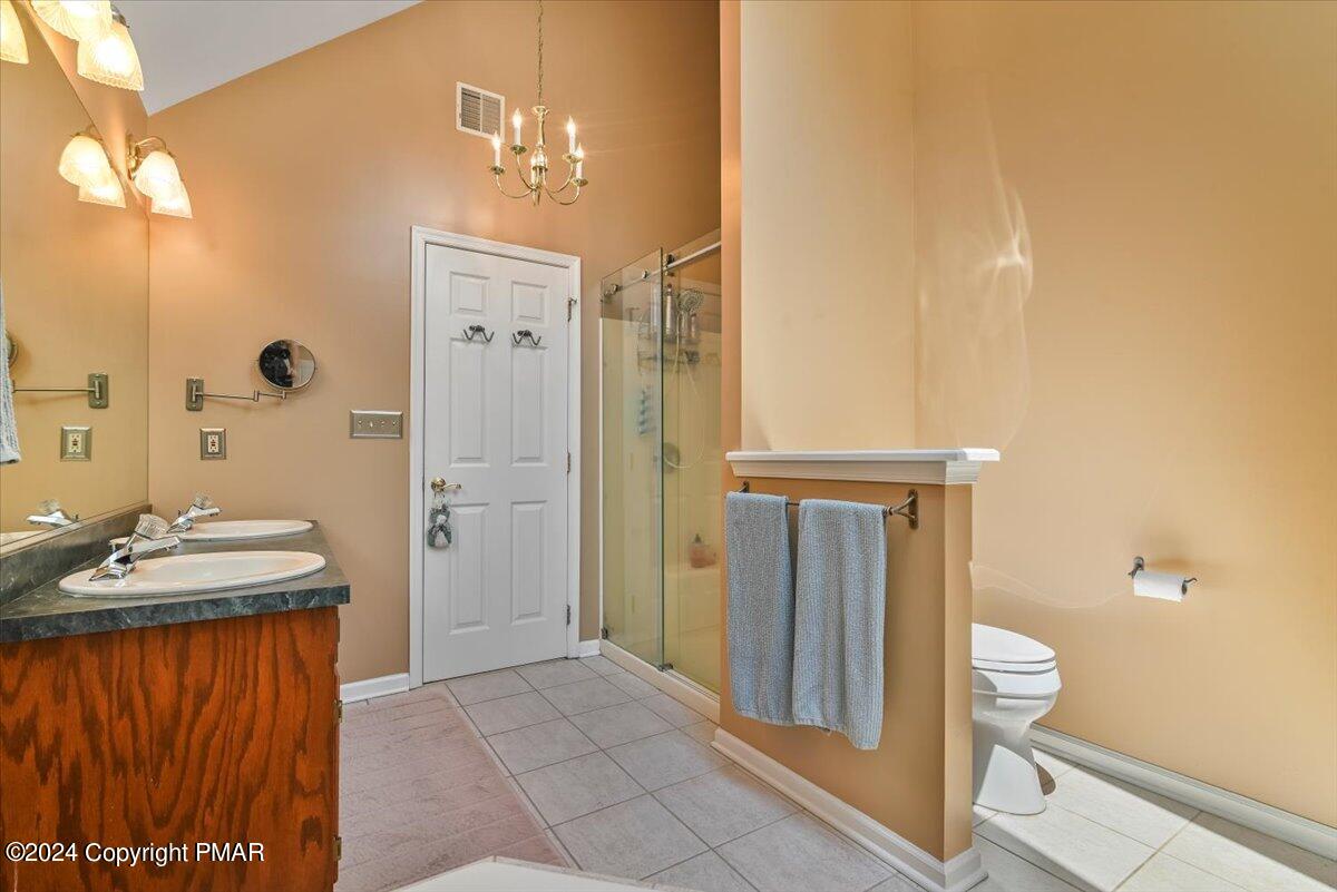 4133 Crest View Drive