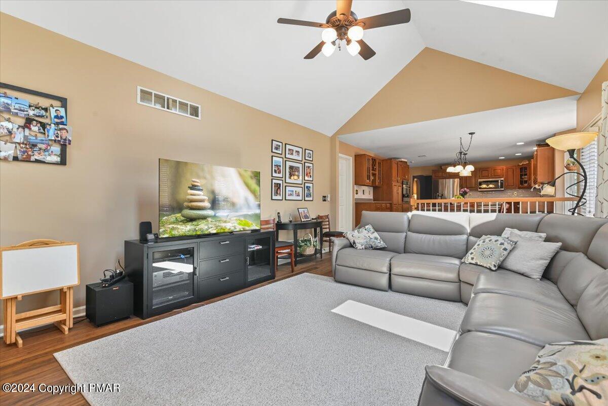 4133 Crest View Drive