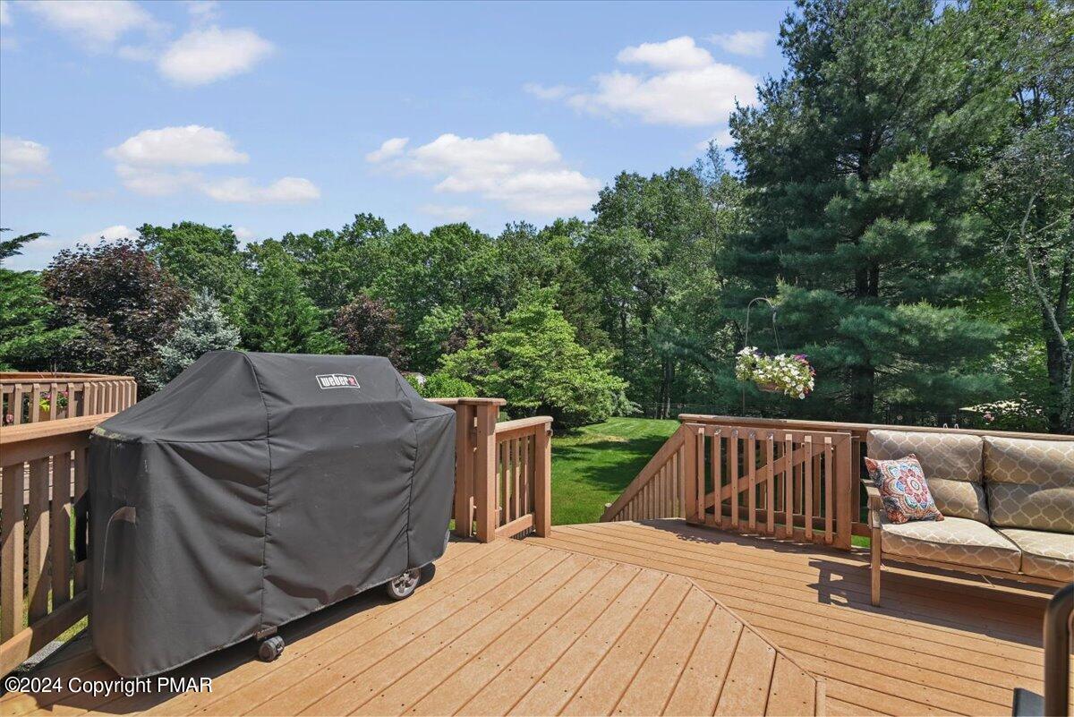 4133 Crest View Drive