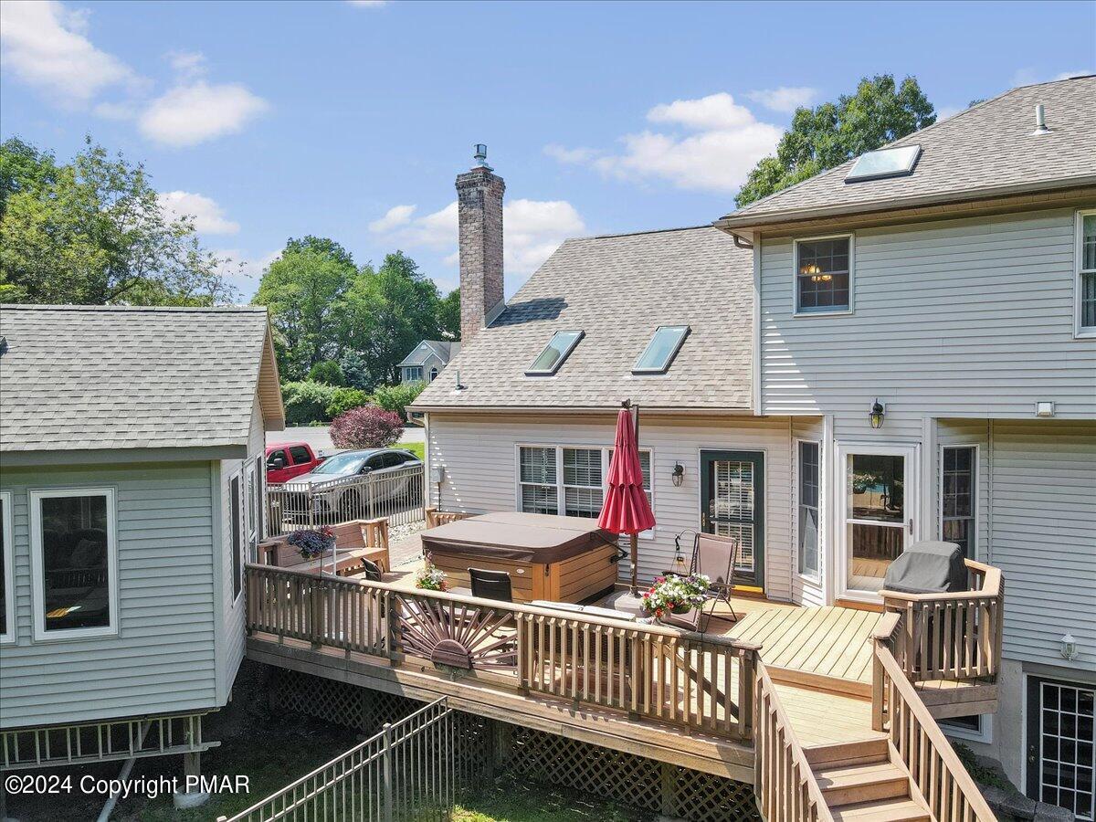 4133 Crest View Drive