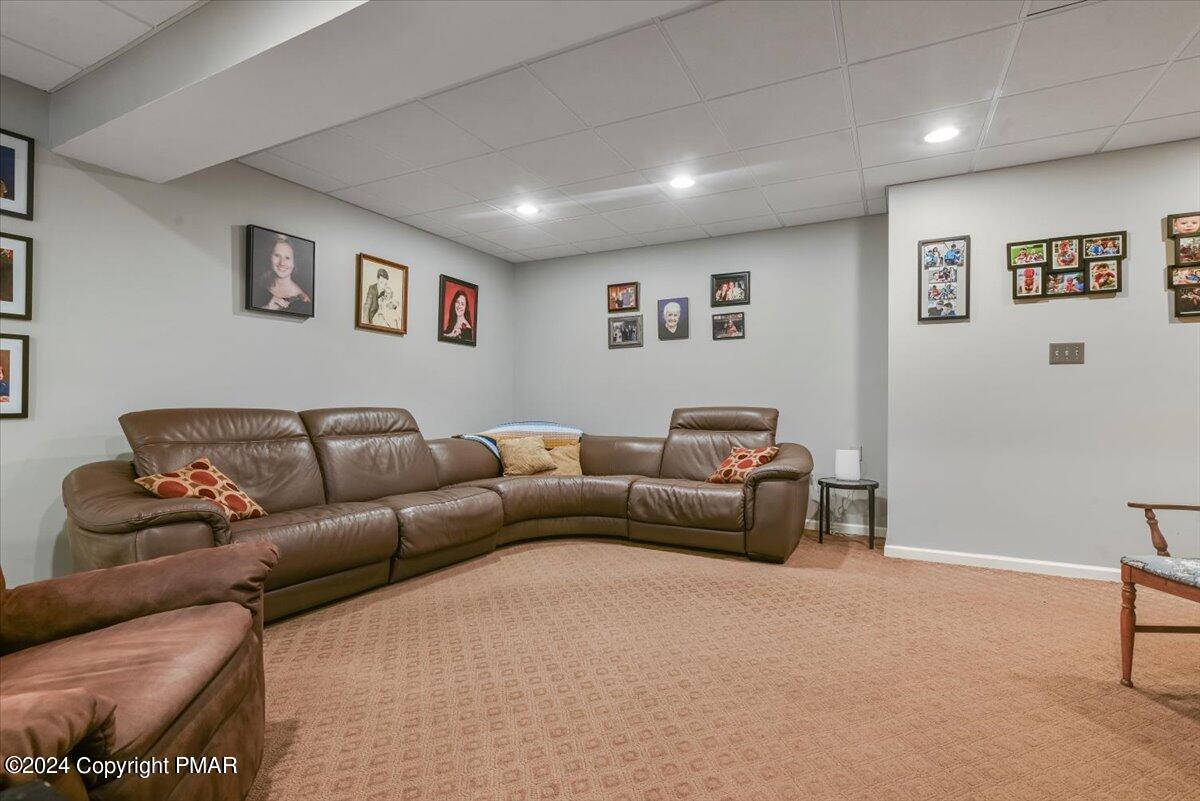 4133 Crest View Drive