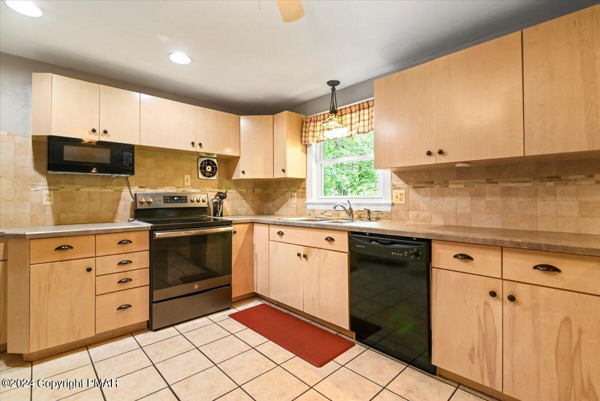 7493 Old Coach Road