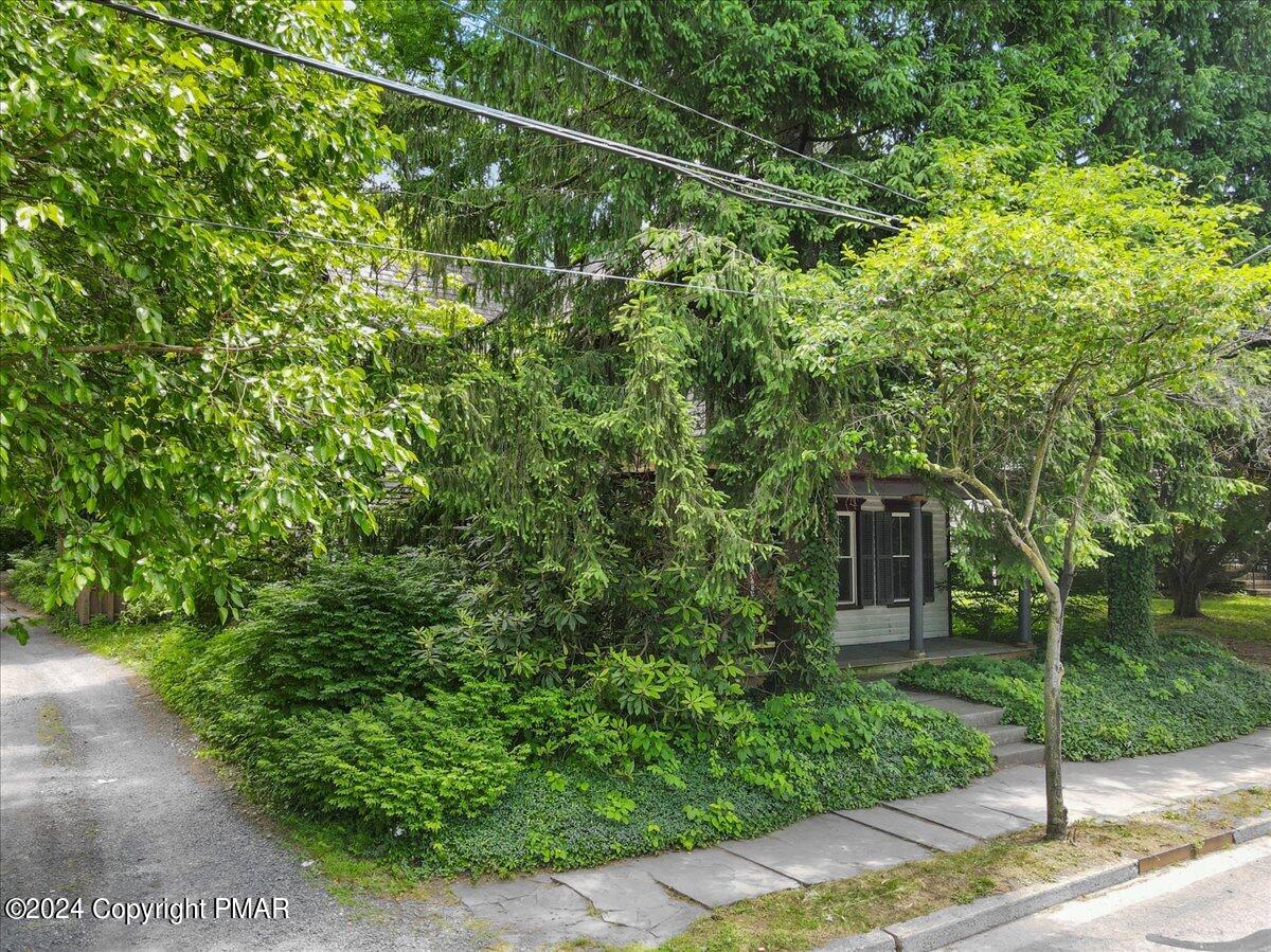 82 Broad Street