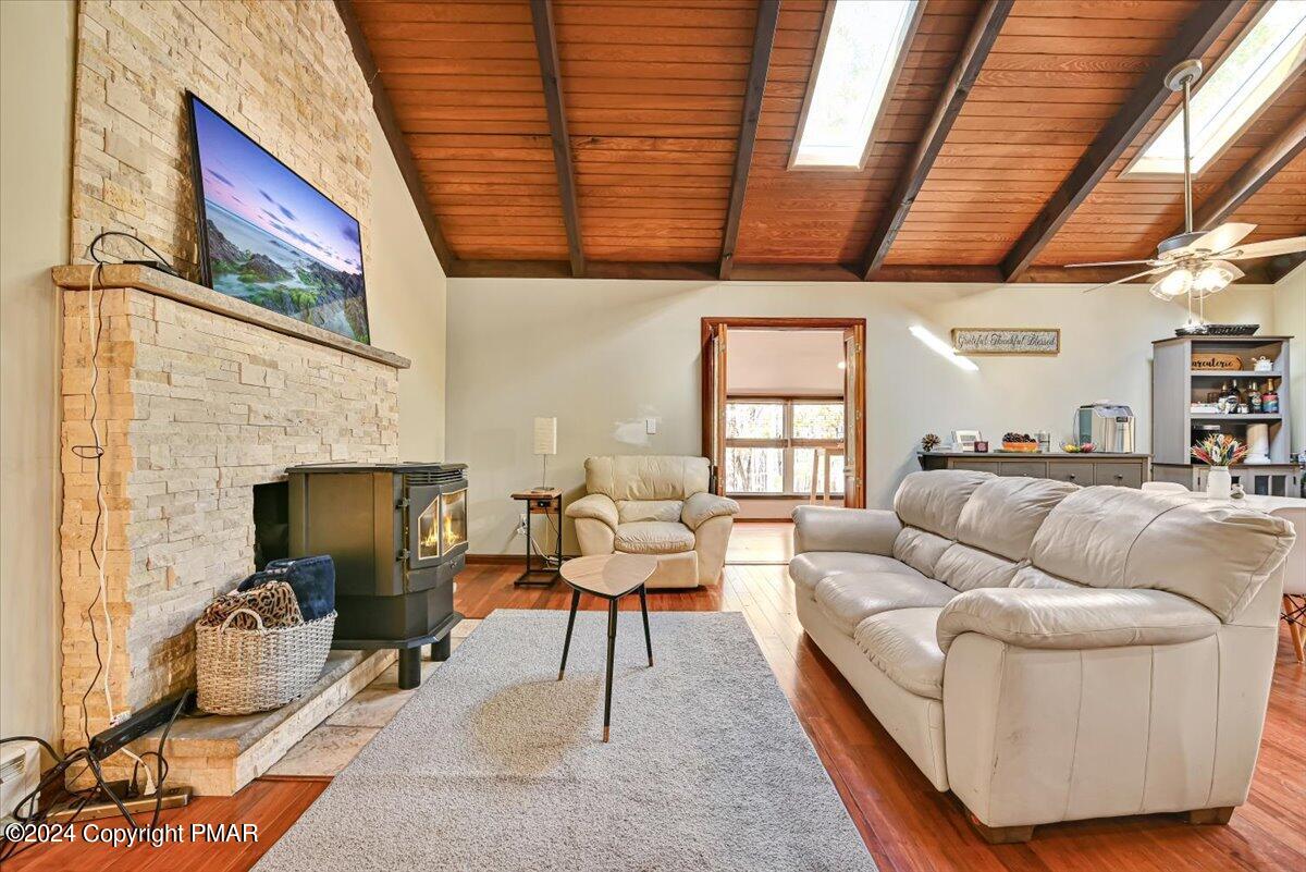 3567 High Crest Road