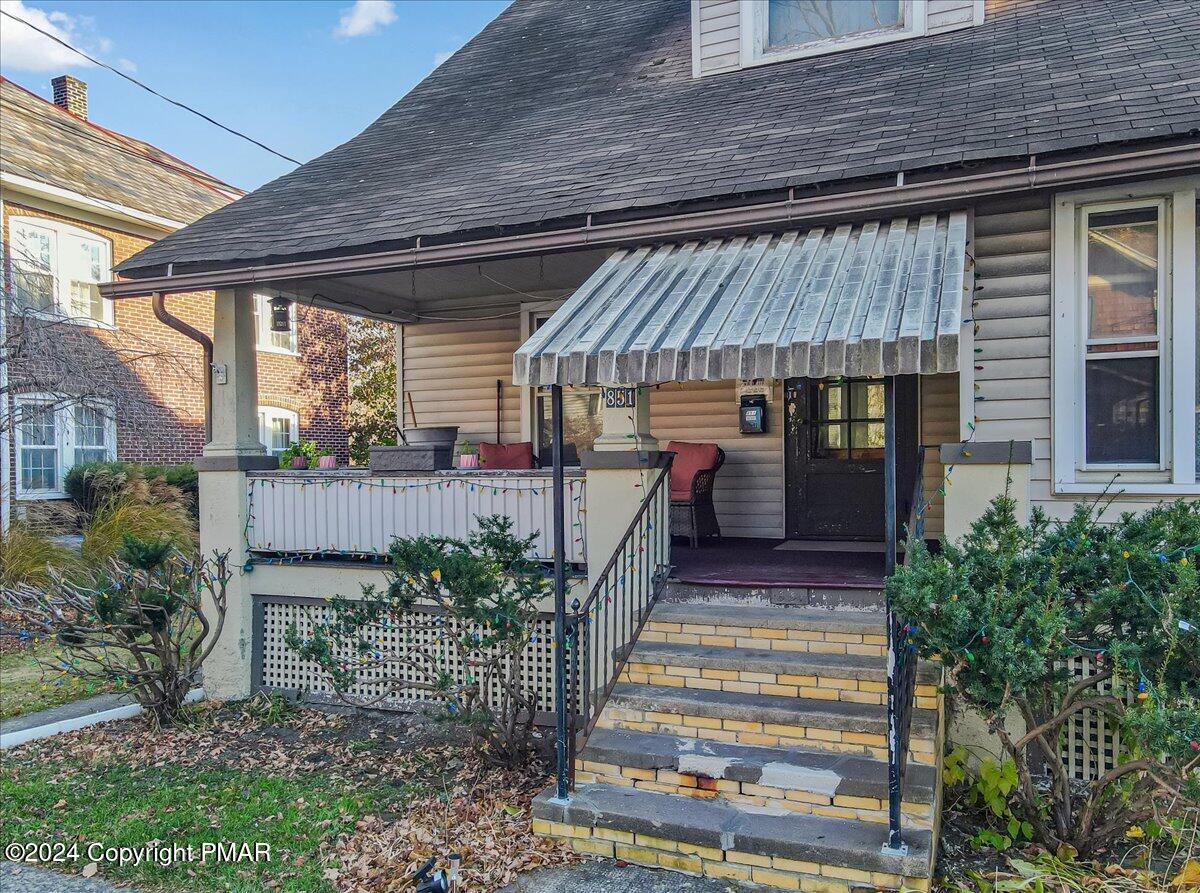 851 Scott Street