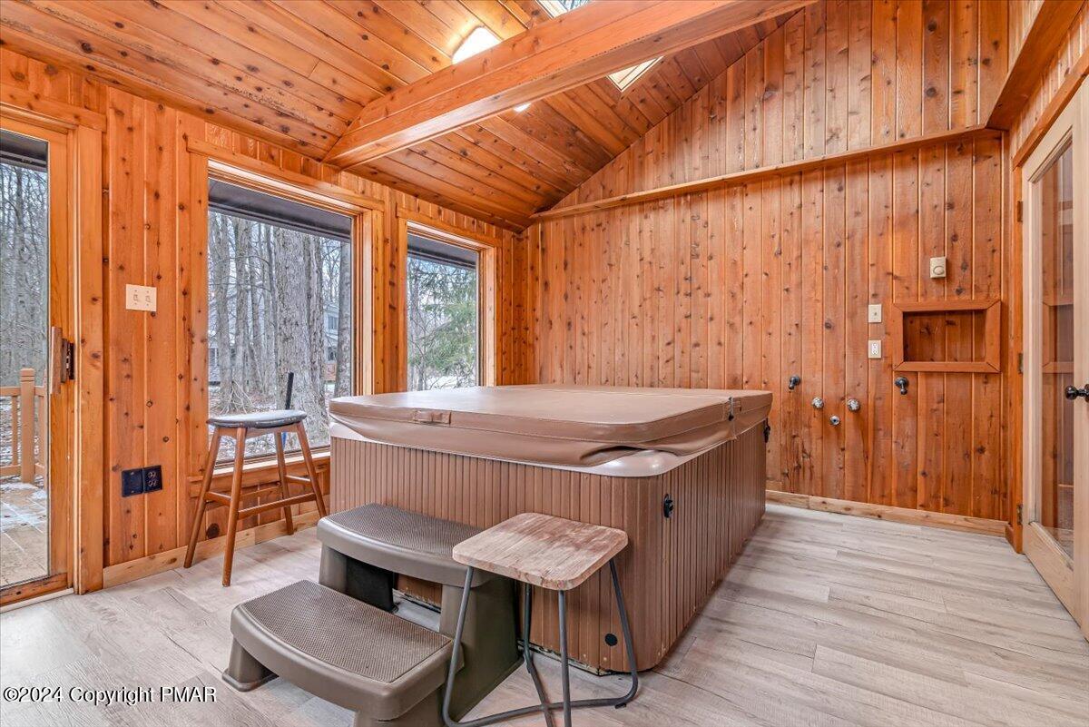 132 Leatherstocking Lane