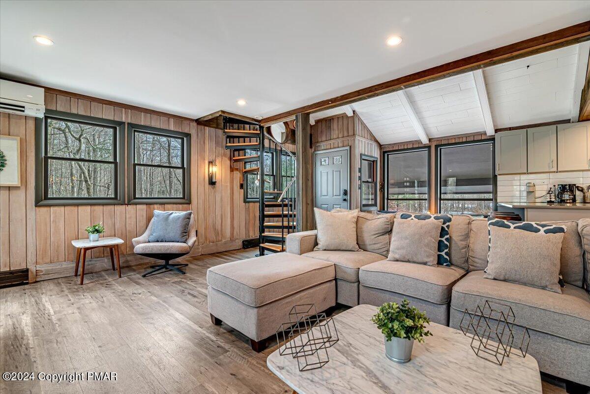 132 Leatherstocking Lane
