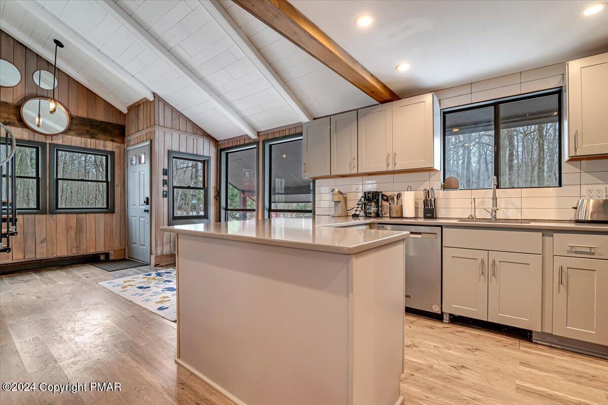 132 Leatherstocking Lane