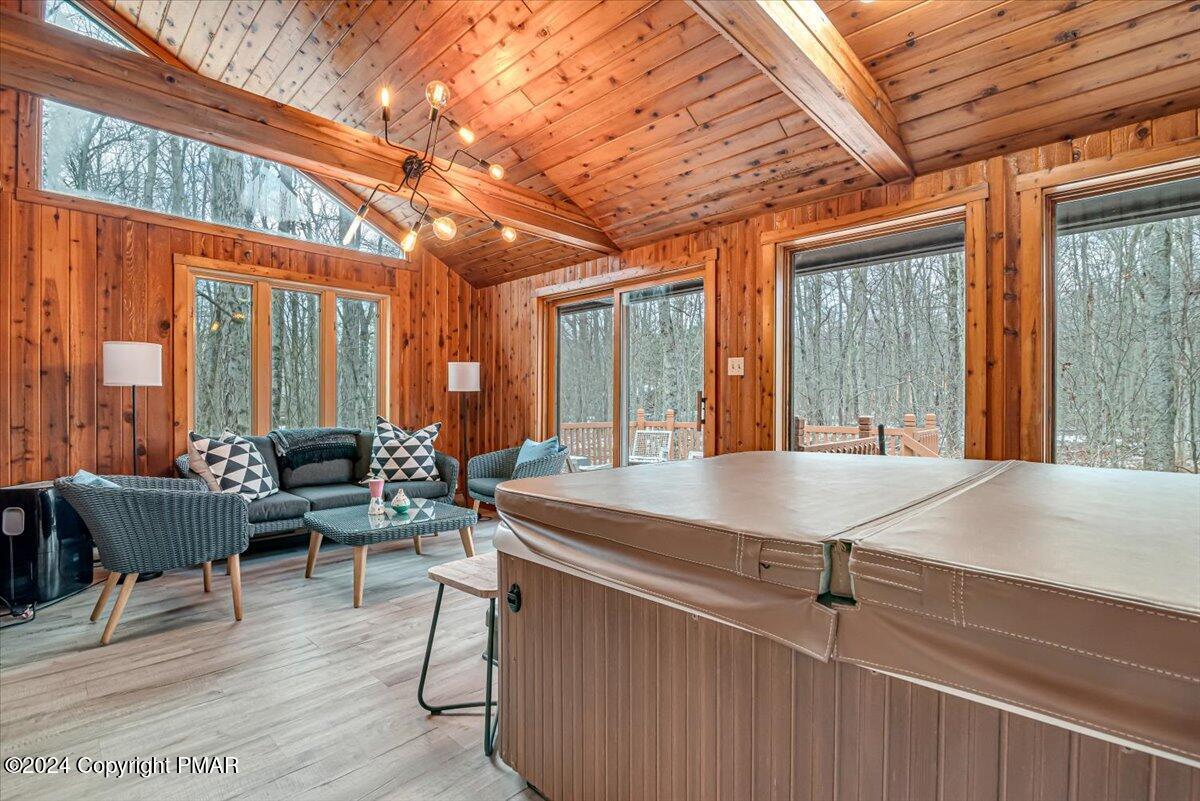 132 Leatherstocking Lane