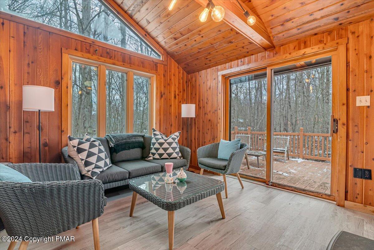 132 Leatherstocking Lane