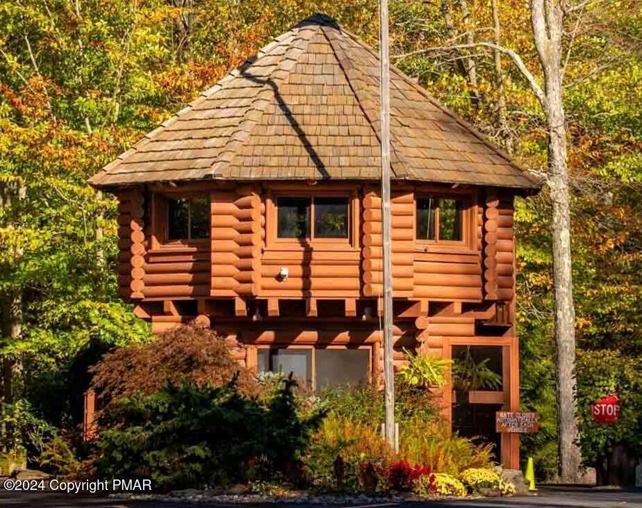 132 Leatherstocking Lane